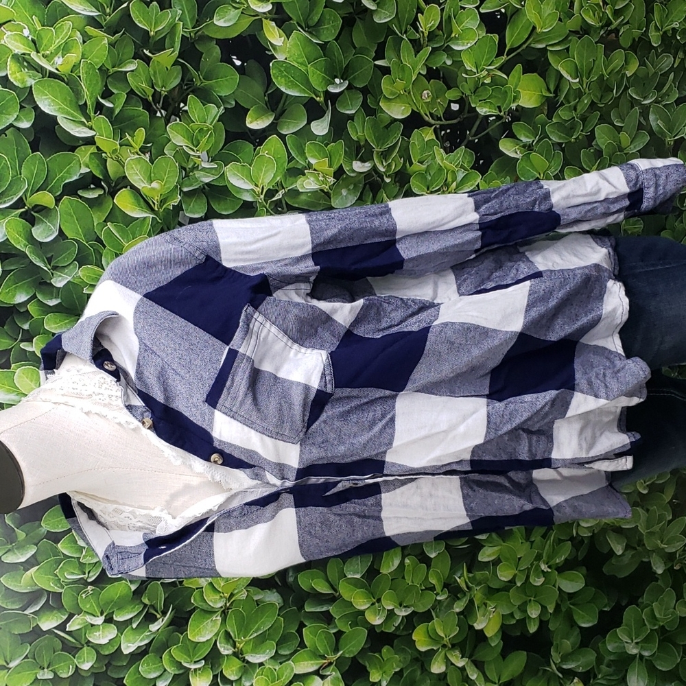 Maurices plaid button down - Picture 2 of 4